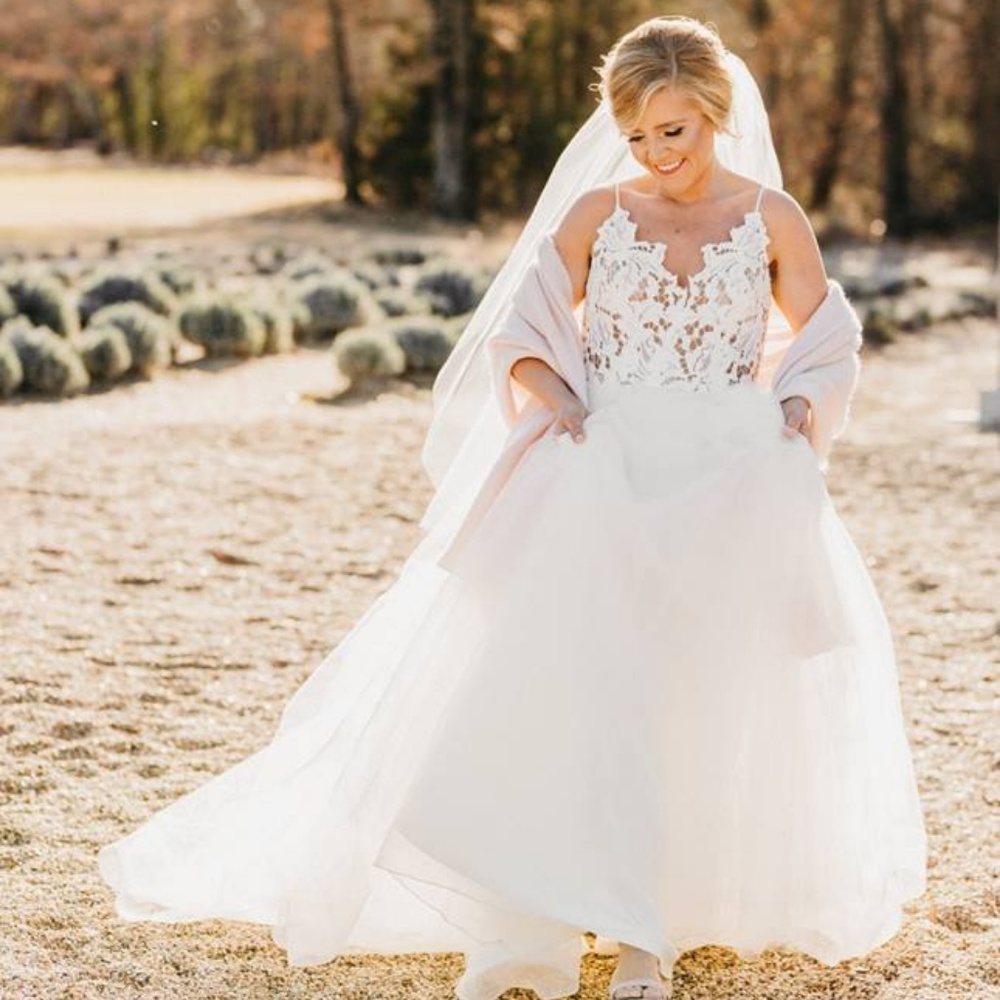 Hayley Paige Wedding Dress Halo sz 6/8